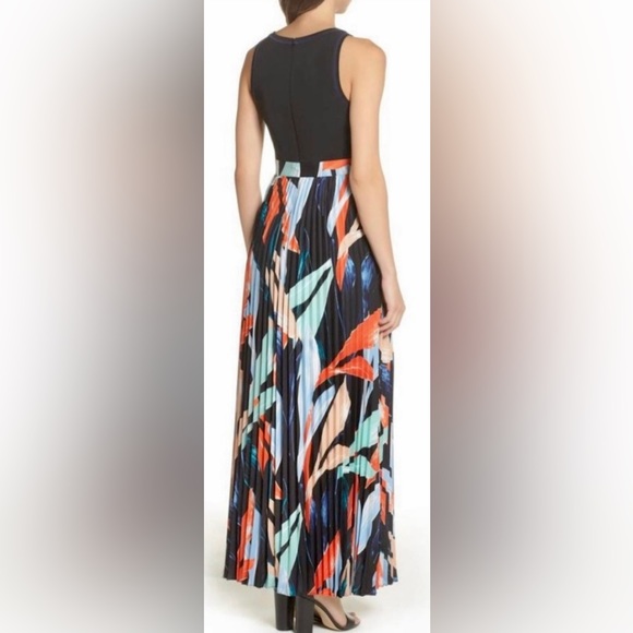 Vince Camuto Solid & Pleated Floral Chiffon Sleeveless Tank Style Maxi ZB2 - Picture 6 of 8